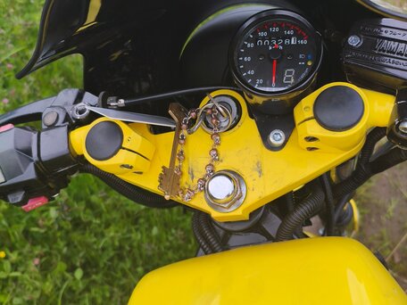 1993 Yamaha FZR250, жёлтый, 115000 рублей, вид 3
