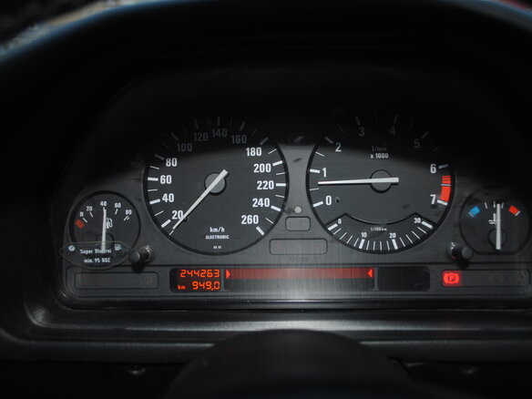 1992 BMW 5 серии 525i III (E34), красный - вид 7