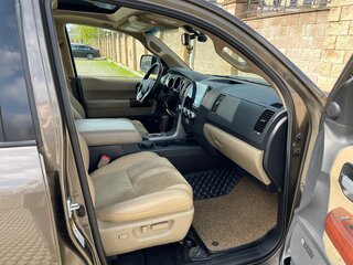 2015 Toyota Sequoia II, серый, 7000000 рублей, вид 2