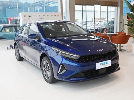 2026 Kia K3 II (China Market) Рестайлинг, синий, 2200000 рублей, вид 2