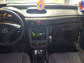 2004 Mercedes-Benz Vaneo, серебристый, 650000 рублей, вид 2