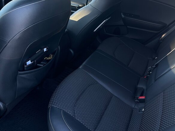 2018 Kia Ceed III, чёрный, 1690000 рублей - вид 12