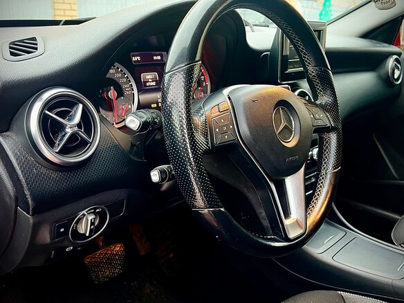 2013 Mercedes-Benz A-Класс 180 III (W176), красный, 1250000 рублей - вид 11