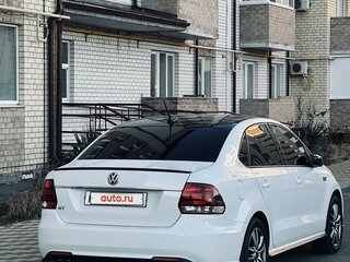 2018 Volkswagen Polo V Рестайлинг, белый, 1450000 рублей, вид 5