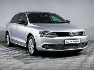 2013 Volkswagen Jetta VI, серебристый, 868418 рублей, вид 3
