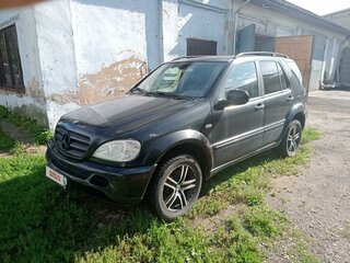 2001 Mercedes-Benz M-Класс AMG 55 AMG I (W163) Рестайлинг, чёрный, 780900 рублей, вид 3