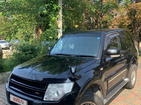 2010 Mitsubishi Pajero IV, чёрный, 1800000 рублей