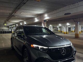 2022 Mercedes-Benz EQS SUV 580, серебристый, 11400000 рублей, вид 3
