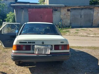 1989 Ford Sierra I Рестайлинг, белый, 220000 рублей, вид 3