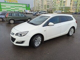 2014 Opel Astra J Рестайлинг, белый, 950000 рублей, вид 1