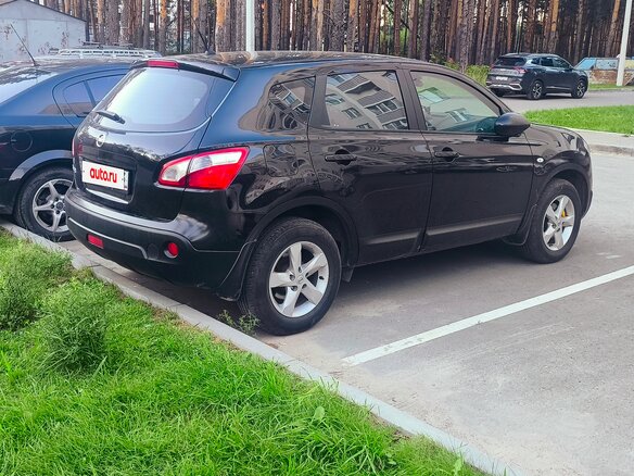 2013 Nissan Qashqai I Рестайлинг, чёрный - вид 2
