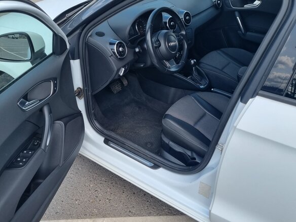 2012 Audi A1 I (8X), чёрный, 850000 рублей - вид 8