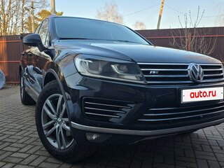 2017 Volkswagen Touareg II Рестайлинг, синий, 2595000 рублей, вид 1