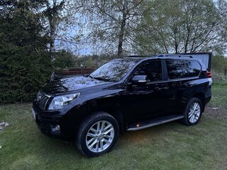 2010 Toyota Land Cruiser Prado 150 Series, чёрный, 3000000 рублей, вид 3