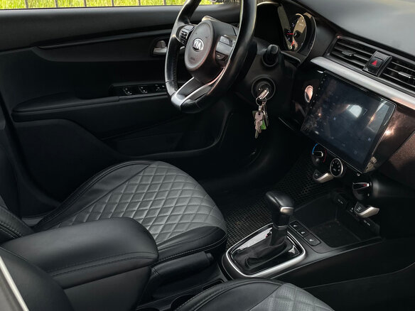 2017 Kia Rio IV, серый, 1100000 рублей - вид 5