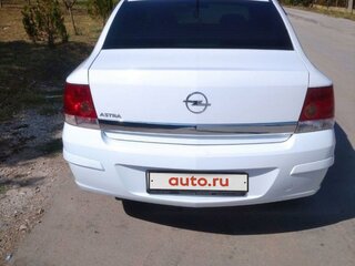 2013 Opel Astra H Рестайлинг, белый, 790000 рублей, вид 4