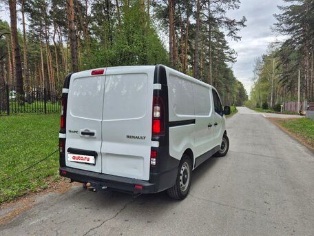 2020 Renault Trafic, белый, 2735000 рублей, вид 4