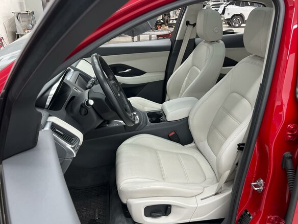 2020 Jaguar E-Pace I, красный - вид 9