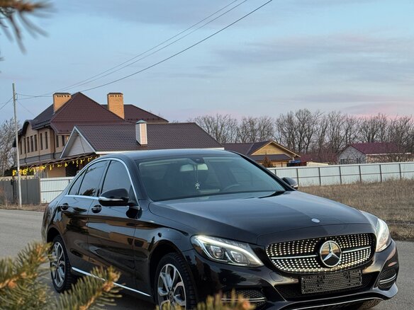 2014 Mercedes-Benz C-Класс 180 IV (W205), чёрный - вид 2