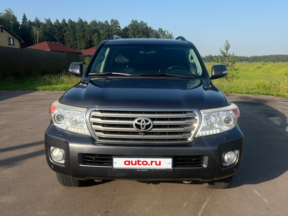 2012 Toyota Land Cruiser 200 Series Рестайлинг 1, серый, 3450000 рублей - вид 1