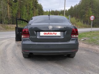 2018 Volkswagen Polo V Рестайлинг, серый, 700000 рублей, вид 3