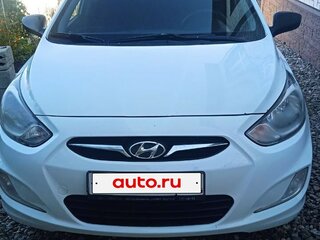 2013 Hyundai Solaris I, белый, 670000 рублей, вид 1