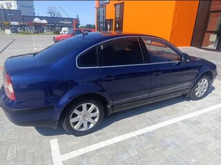 2004 Volkswagen Passat B5 Рестайлинг, синий, 450000 рублей, вид 2