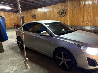 2012 Chevrolet Cruze I Рестайлинг, серебристый, 700000 рублей, вид 1