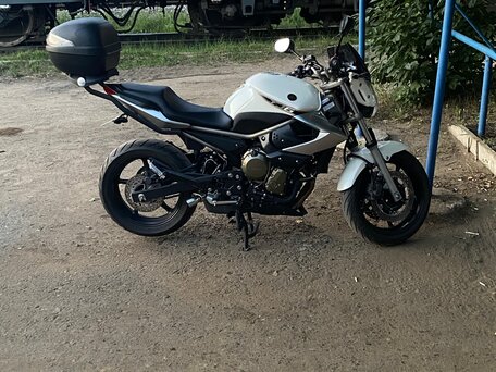 2009 Yamaha XJ6 (FZ6R), белый, 515000 рублей, вид 1