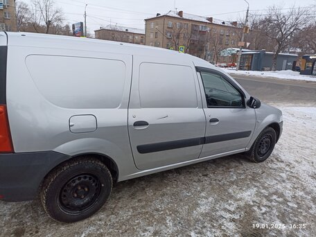 2014 LADA (ВАЗ) Largus, серебристый, 700000 рублей, вид 2