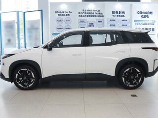 2026 Toyota bZ3X 58.3 kWh, белый, 2807942 рублей, вид 4