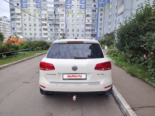 2011 Volkswagen Touareg II, белый, 1700000 рублей, вид 3