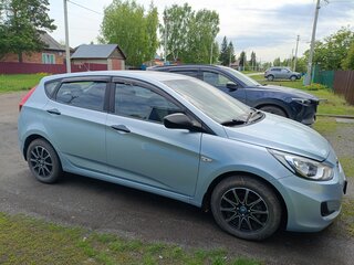 2012 Hyundai Solaris I, серый, 990000 рублей, вид 3