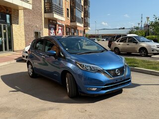 2017 Nissan Note e-Power II Рестайлинг, синий, 1350000 рублей, вид 5