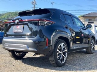 2023 Toyota Yaris Cross I, чёрный, 1680000 рублей, вид 3