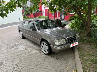 1994 Mercedes-Benz E-Класс 220 I (W124), серый, 1200000 рублей, вид 3