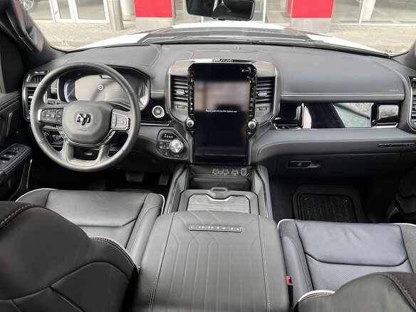 2025 Ram 1500 Crew Cab V Рестайлинг, белый, 10800000 рублей - вид 8