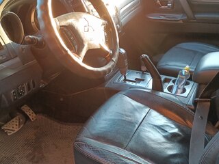 2011 Mitsubishi Pajero IV Рестайлинг 1, серебристый, 1995000 рублей, вид 4