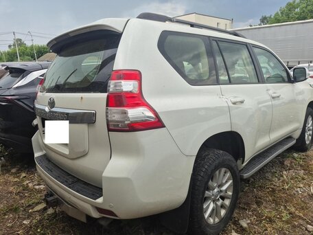 2013 Toyota Land Cruiser Prado 150 Series, белый, 2300000 рублей, вид 3