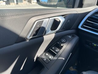 2022 BMW X5 45e IV (G05/G18), белый, 7500000 рублей, вид 5
