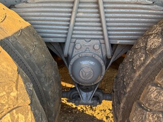 2007 Sinotruk Howo ZZ3327, красный, 1300000 рублей, вид 5