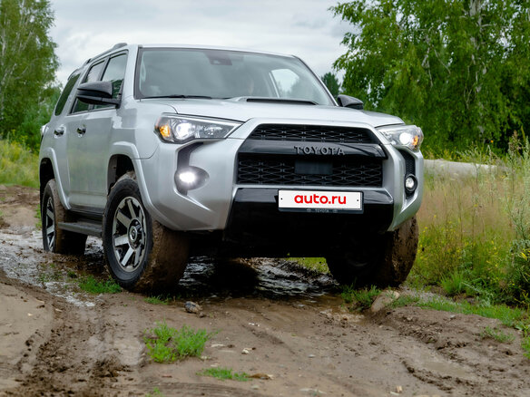 2022 Toyota 4Runner V Рестайлинг, серебристый, 8590000 рублей - вид 2