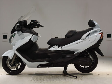 2013 Suzuki Burgman (SkyWave) 650, белый, 610000 рублей, вид 2