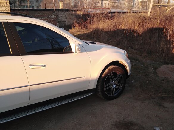2005 Mercedes-Benz M-Класс 350 II (W164), белый - вид 1