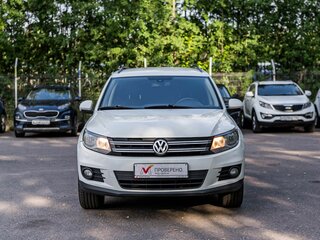 2015 Volkswagen Tiguan I Рестайлинг, белый, 1120000 рублей, вид 3