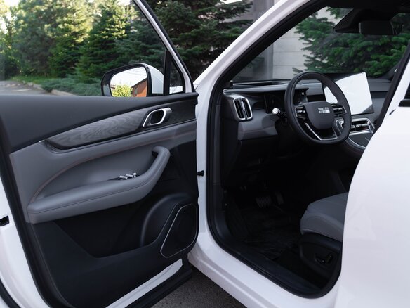 2026 Geely Galaxy M7, белый - вид 13