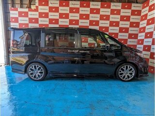 2016 Honda Stepwgn Spada V, чёрный, 1420000 рублей, вид 2