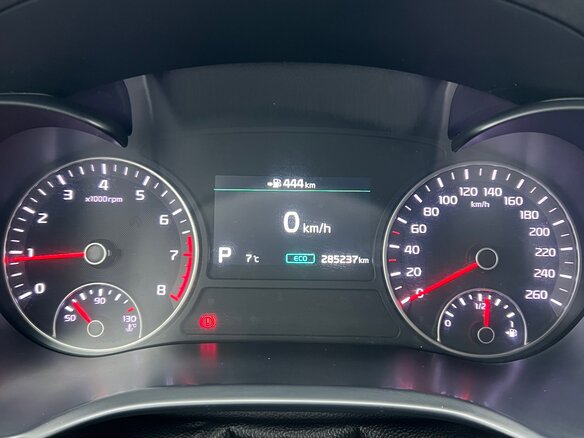 2019 Kia Optima IV Рестайлинг, белый, 1750000 рублей - вид 10