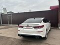 2019 Kia Optima IV Рестайлинг, белый, 2100000 рублей - вид 4