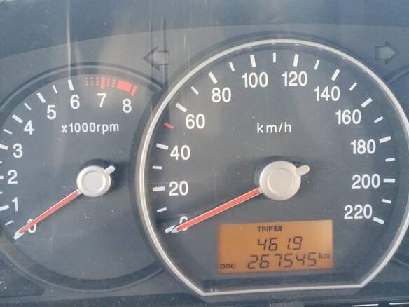 2010 Kia Carens II (UN), фиолетовый, 550000 рублей - вид 16